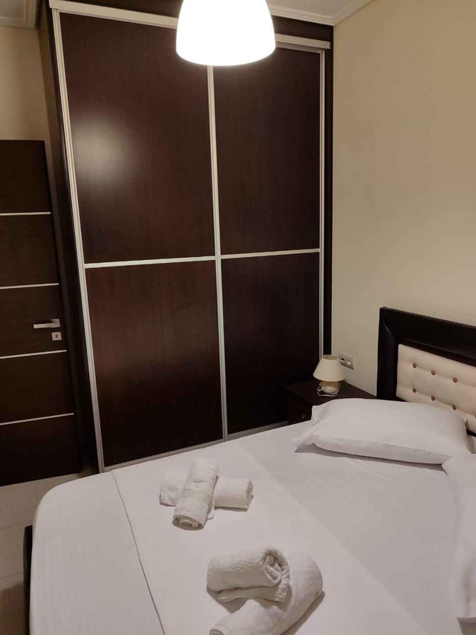 Adam Apartments Саранда Екстер'єр фото