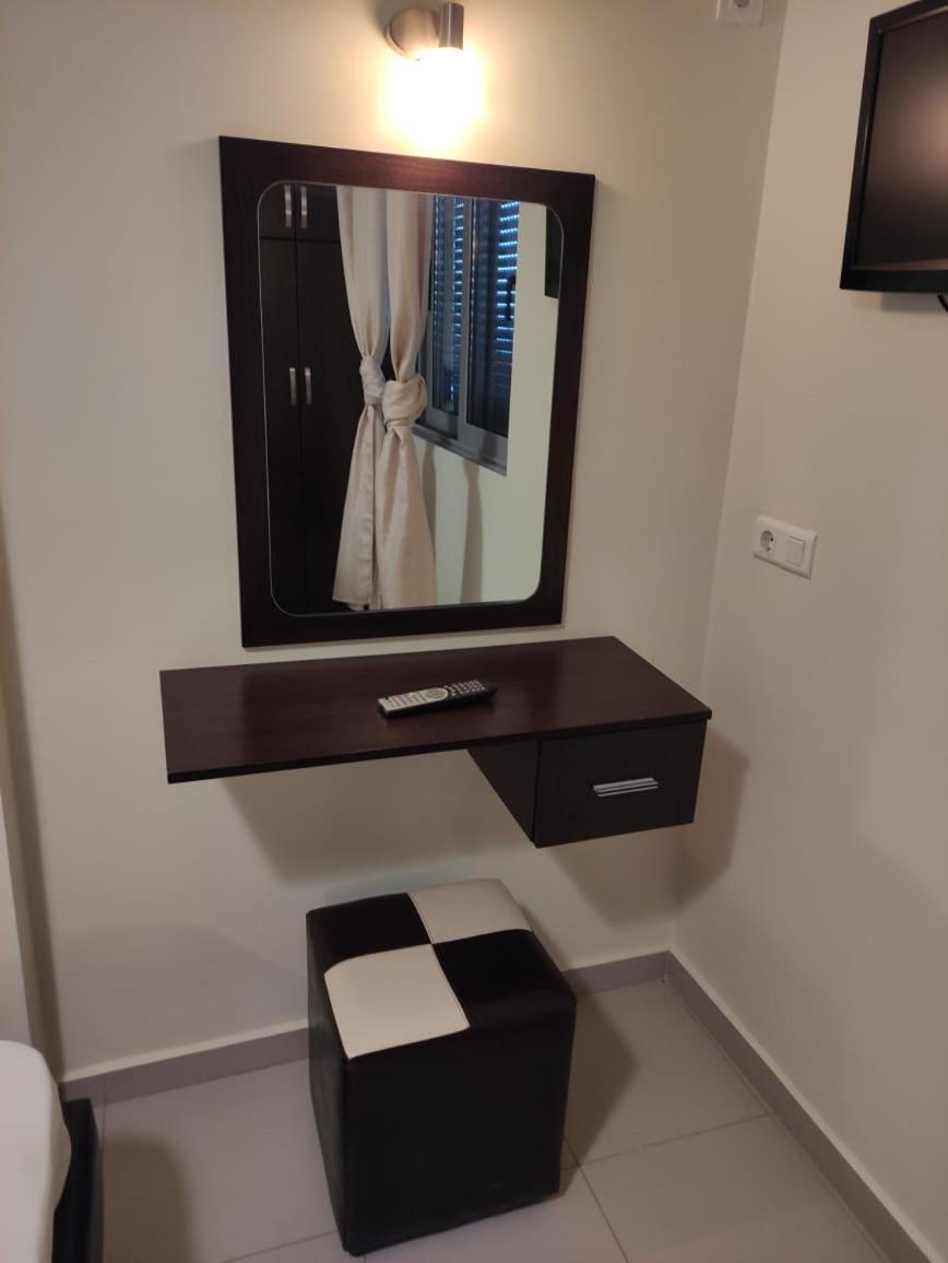 Adam Apartments Саранда Екстер'єр фото